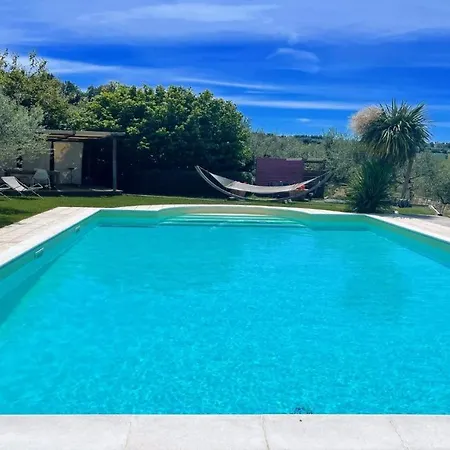Sole Vino, Fabulous Pool, Fantastic Area, Sleeps Up To 15persons