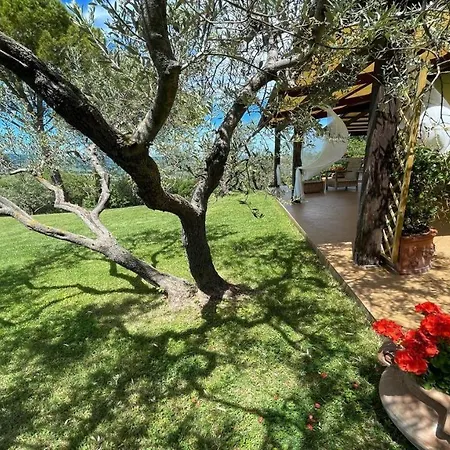 Sole Vino, Fabulous Pool, Fantastic Area, Sleeps Up To 15persons Villa