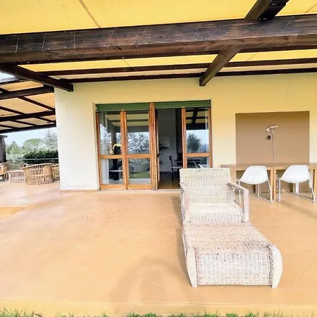Sole Vino, Fabulous Pool, Fantastic Area, Sleeps Up To 15persons וילה