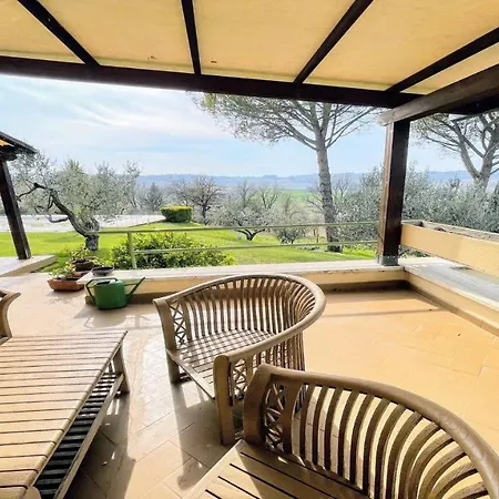 Sole Vino, Fabulous Pool, Fantastic Area, Sleeps Up To 15persons *