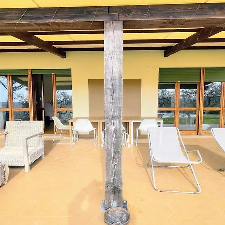 Sole Vino, Fabulous Pool, Fantastic Area, Sleeps Up To 15persons *