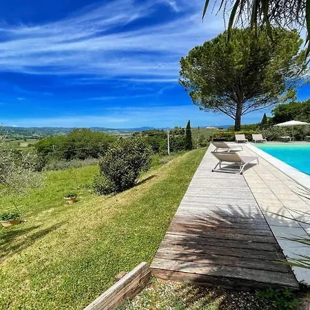 Sole Vino, Fabulous Pool, Fantastic Area, Sleeps Up To 15persons Belvedere (Perugia)