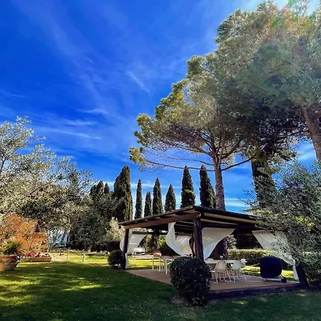 Villa Sole Vino, Fabulous Pool, Fantastic Area, Sleeps Up To 15persons Belvedere (Perugia)