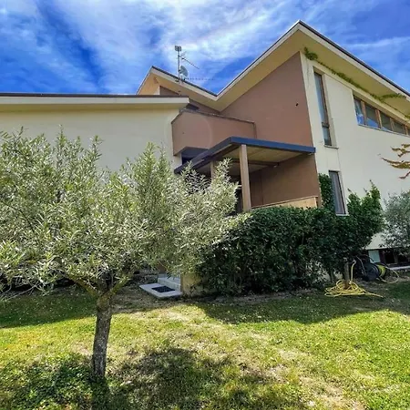 Sole Vino, Fabulous Pool, Fantastic Area, Sleeps Up To 15persons